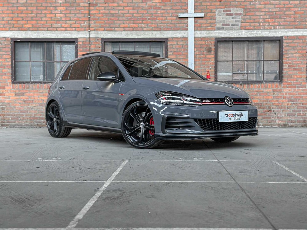 Volkswagen Golf GTI TCR 7.5 2.0 TSI 290PS 2019, P-824-PT