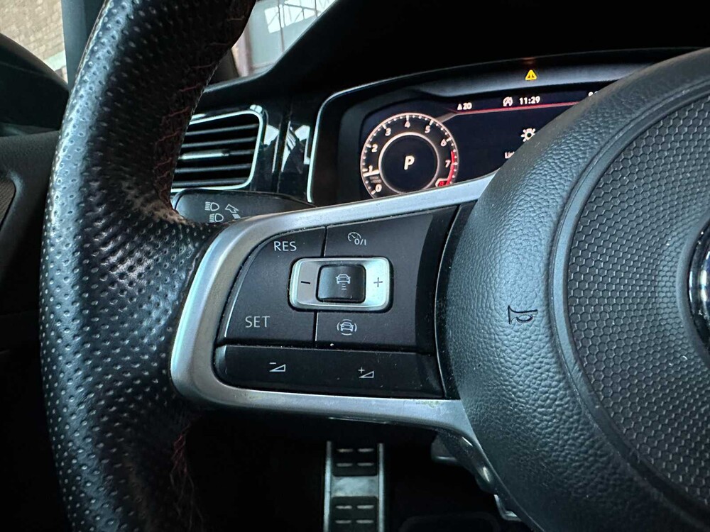 Volkswagen Golf GTI TCR 7.5 2.0 TSI 290PS 2019, P-824-PT