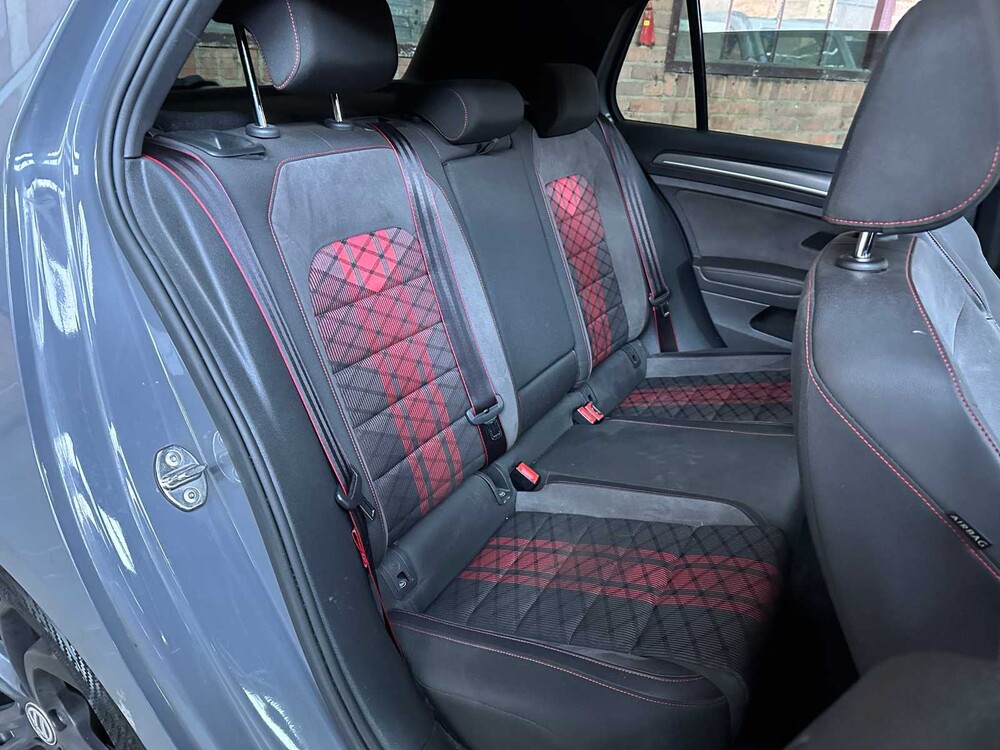 Volkswagen Golf GTI TCR 7.5 2.0 TSI 290PS 2019, P-824-PT