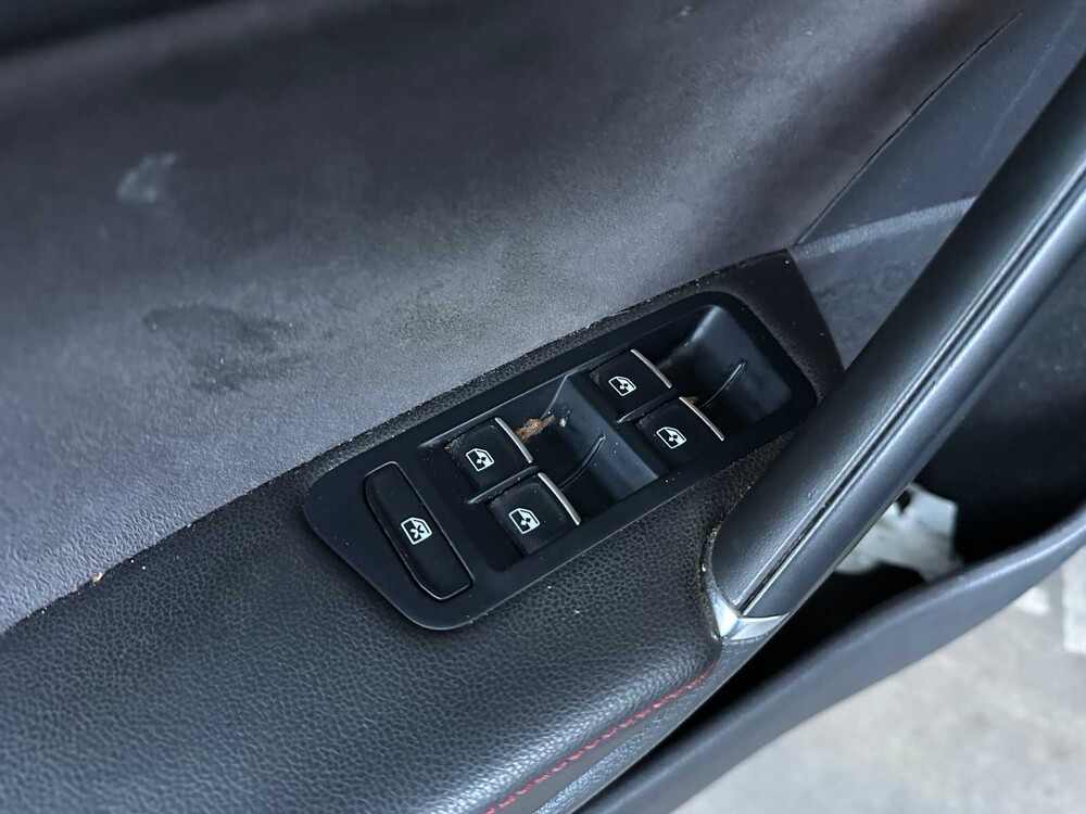 Volkswagen Golf GTI TCR 7.5 2.0 TSI 290PS 2019, P-824-PT