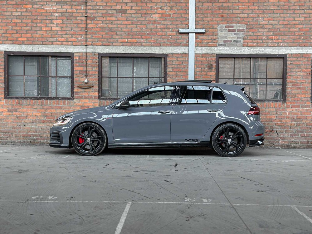 Volkswagen Golf GTI TCR 7.5 2.0 TSI 290PS 2019, P-824-PT
