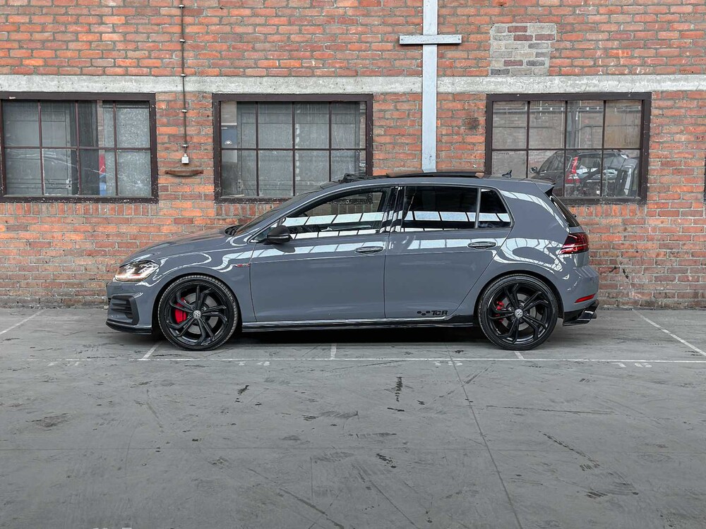 Volkswagen Golf GTI TCR 7.5 2.0 TSI 290PS 2019, P-824-PT