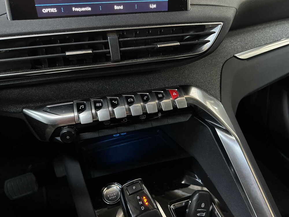 Peugeot 3008 1.2 PureT. BL Prem 131hp 2020, H-391-JS