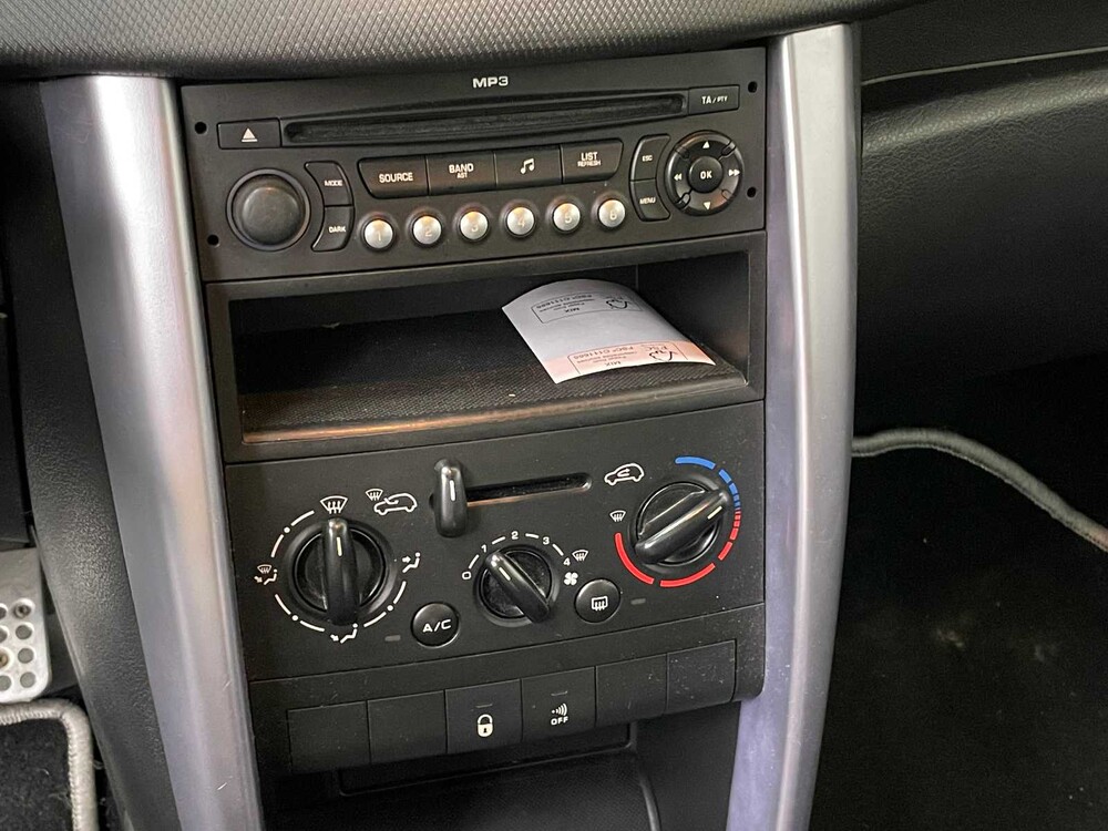 Peugeot 207 CC 1.6 VTi Première 120hp 2008, 15-ZP-JV