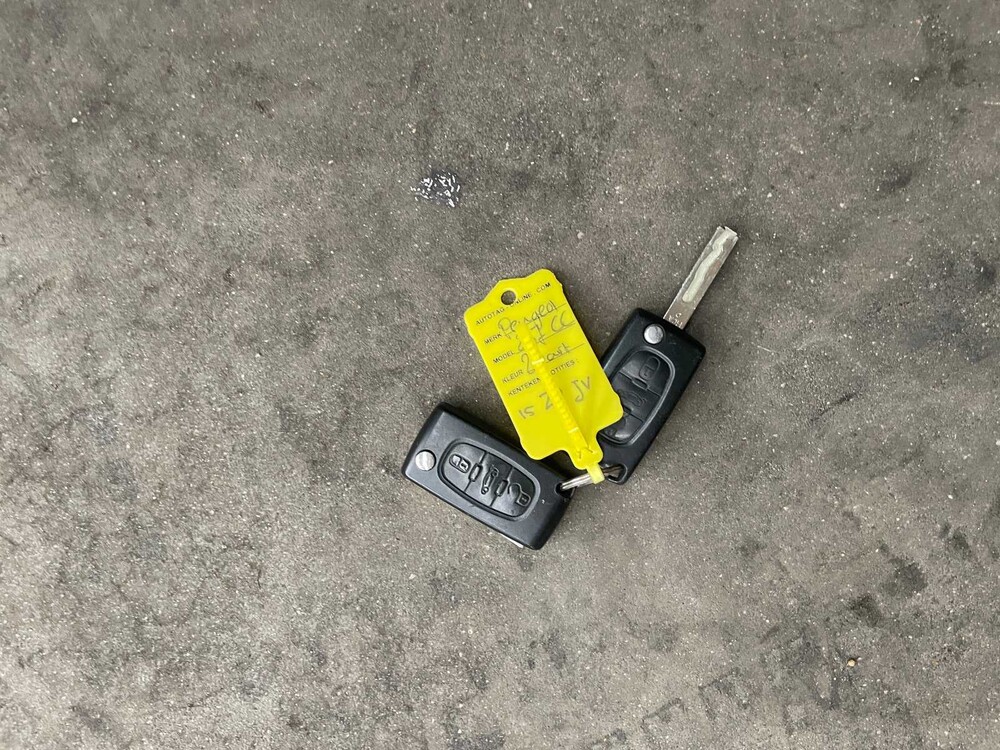 Peugeot 207 CC 1.6 VTi Première 120hp 2008, 15-ZP-JV