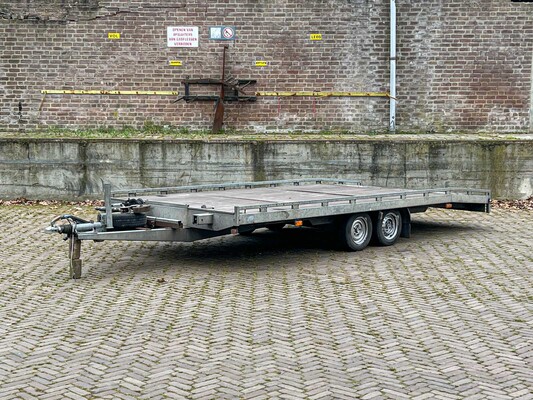 Personen- und Nutzfahrzeuge in Boxmeer