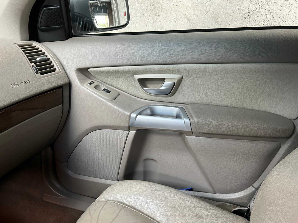 Volvo XC90 4.4 V8 Executive 315hp 2006, 57-JTH-5