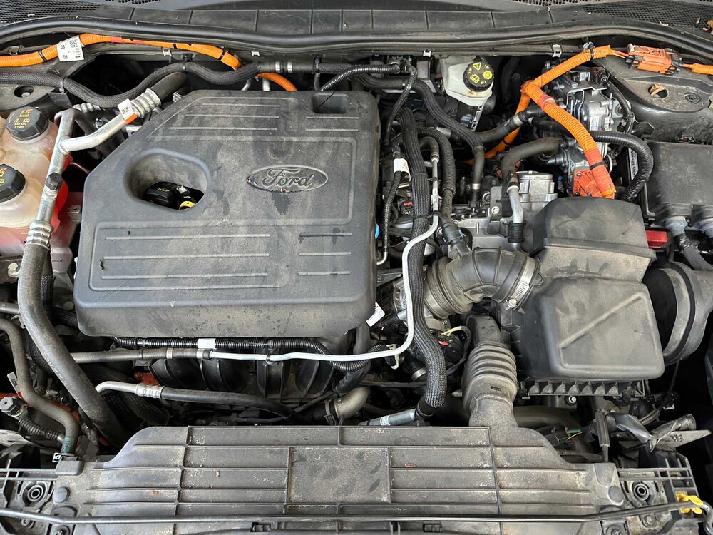 Ford Kuga 2.5 PHEV Titanium X 152hp 2021, L-235-DZ