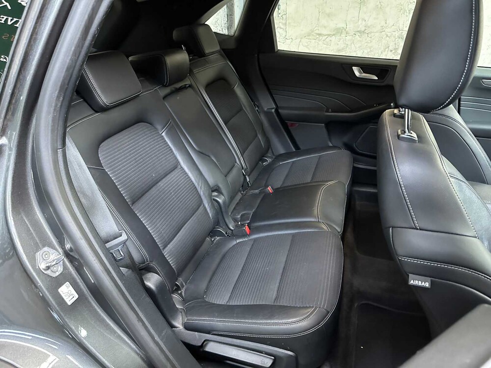 Ford Kuga 2.5 PHEV Titanium X 152hp 2021, L-235-DZ