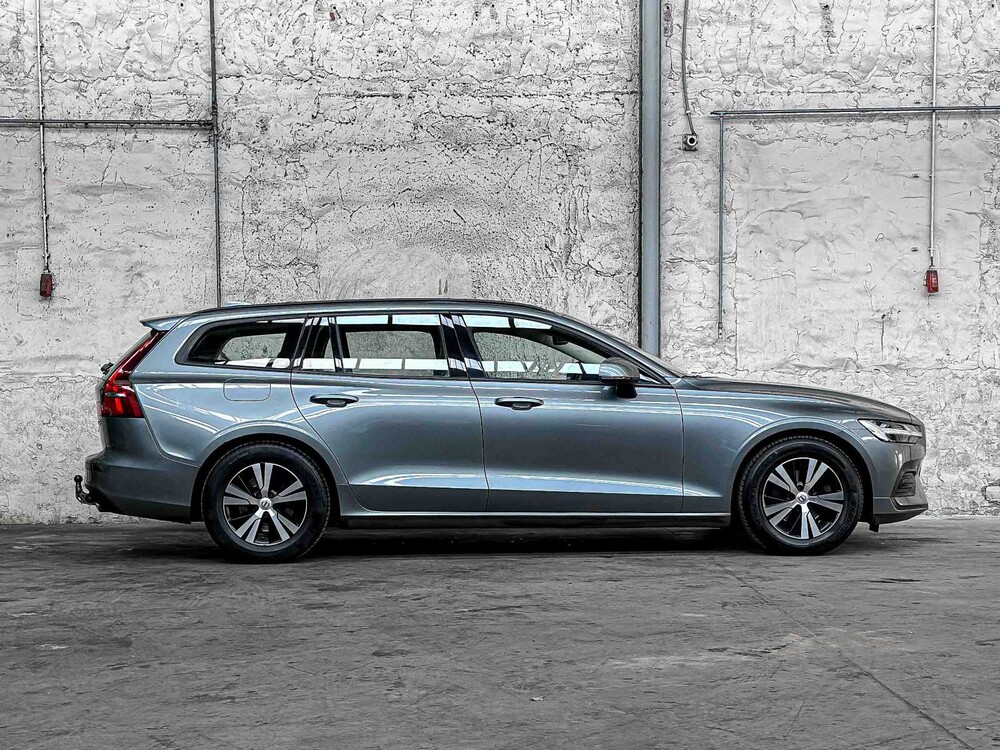 Volvo V60 2.0 D3 Momentum 150hp 2019, G-381-LP