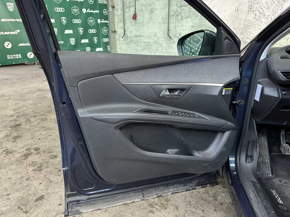 Peugeot 5008 1.2 PureTech Allure 131hp 2019, XR-490-G