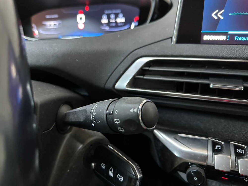 Peugeot 5008 1.2 PureTech Allure 131hp 2019, XR-490-G