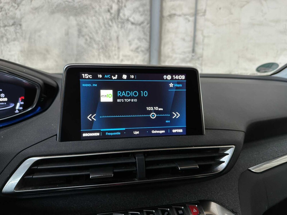 Peugeot 5008 1.2 PureTech Allure 131hp 2019, XR-490-G