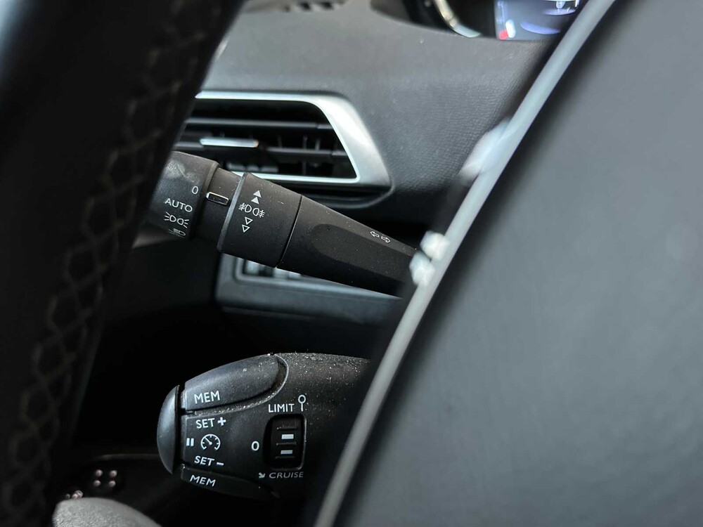 Peugeot 5008 1.2 PureTech Allure 131hp 2019, XR-490-G