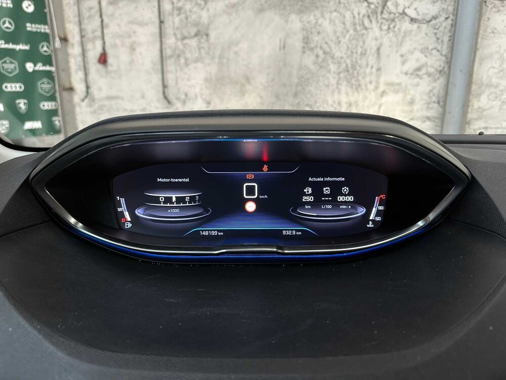 Peugeot 5008 1.2 PureTech Allure 131hp 2019, XR-490-G