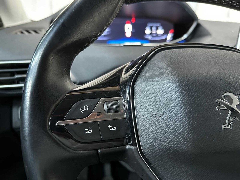 Peugeot 5008 1.2 PureTech Allure 131hp 2019, XR-490-G