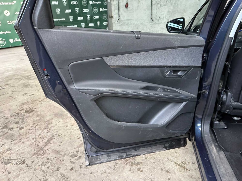 Peugeot 5008 1.2 PureTech Allure 131hp 2019, XR-490-G