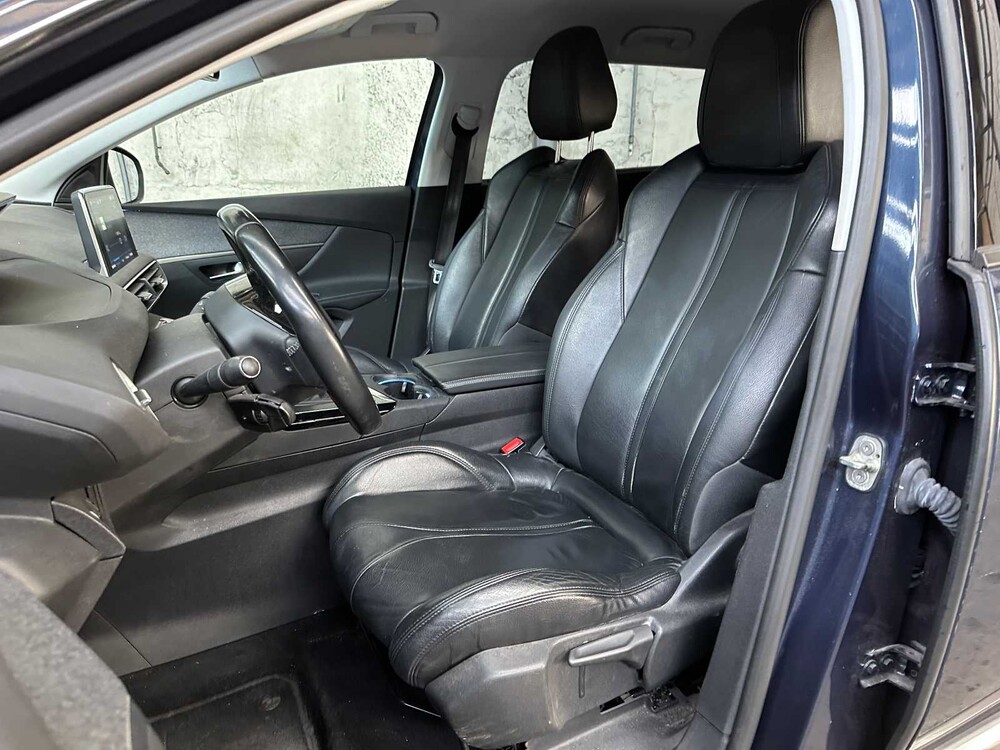 Peugeot 5008 1.2 PureTech Allure 131hp 2019, XR-490-G