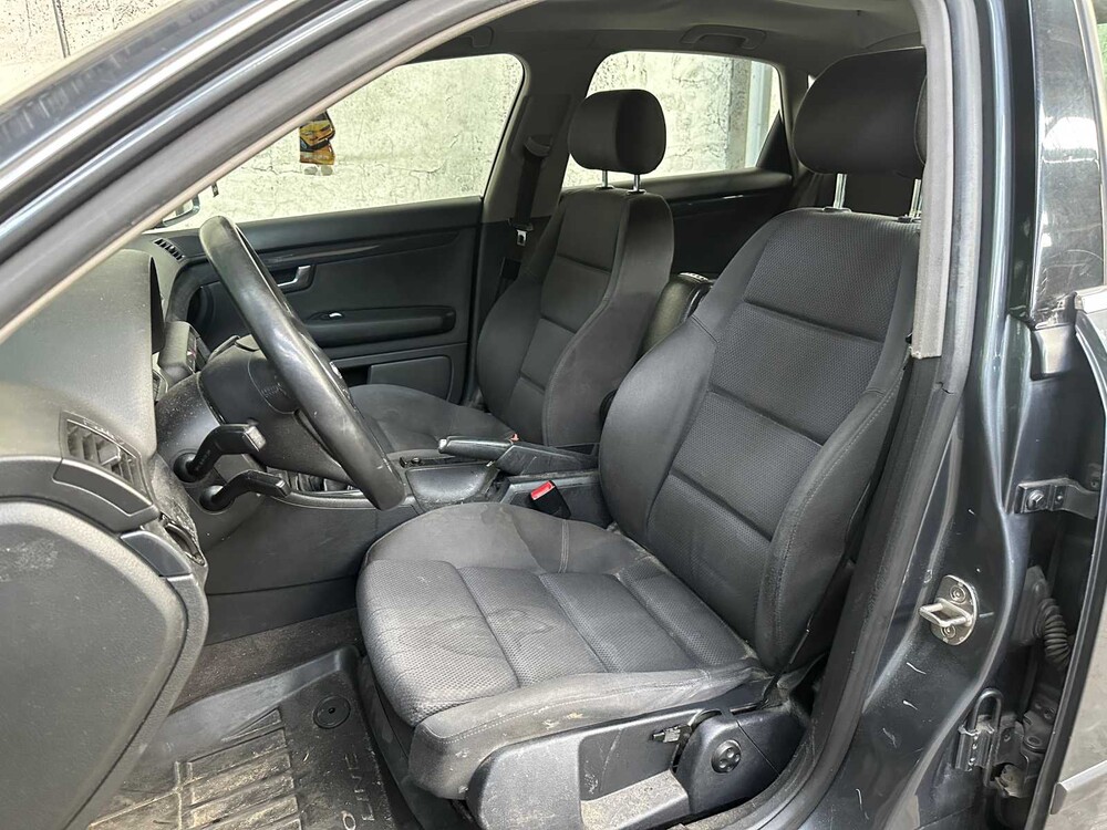 Audi A4 Sedan 2.0 FSI 150hp 2002 75-JZ-RP