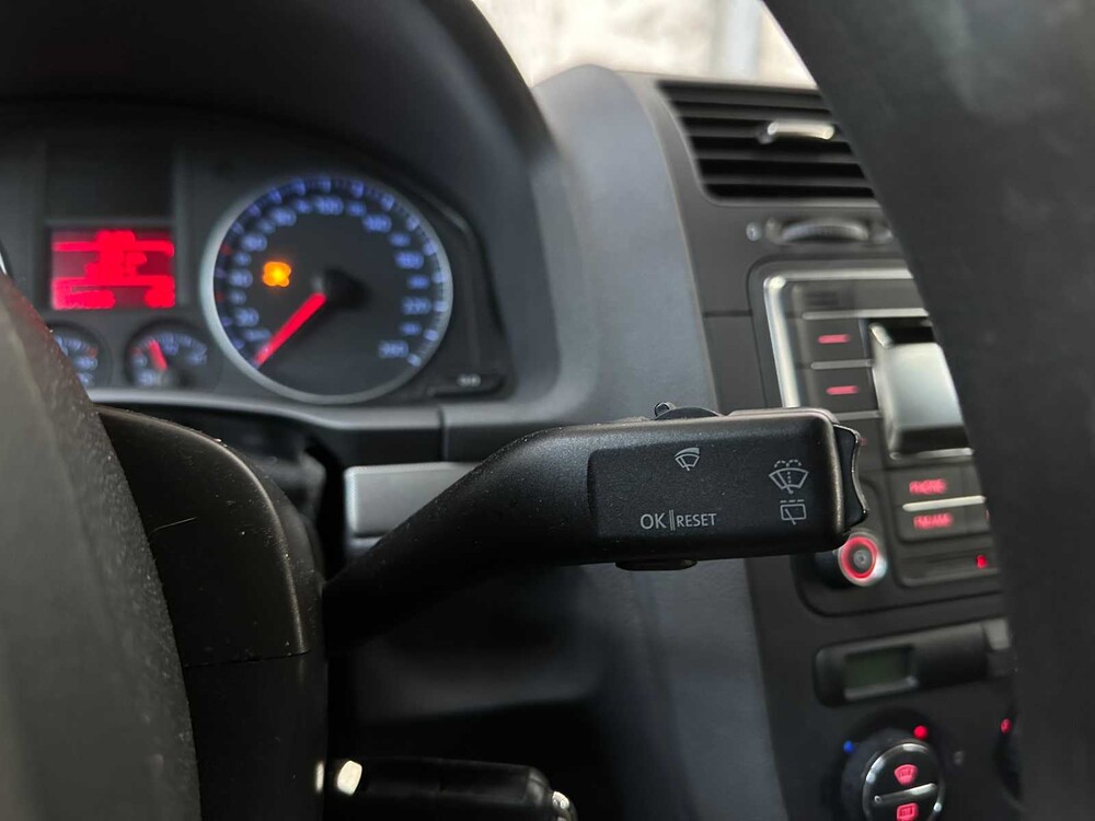 Volkswagen Golf 1.9 TDI Comfortline 105hp 2005, 25-RX-ZS