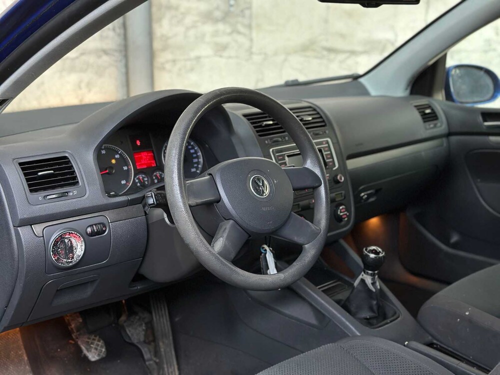 Volkswagen Golf 1.9 TDI Comfortline 105hp 2005, 25-RX-ZS