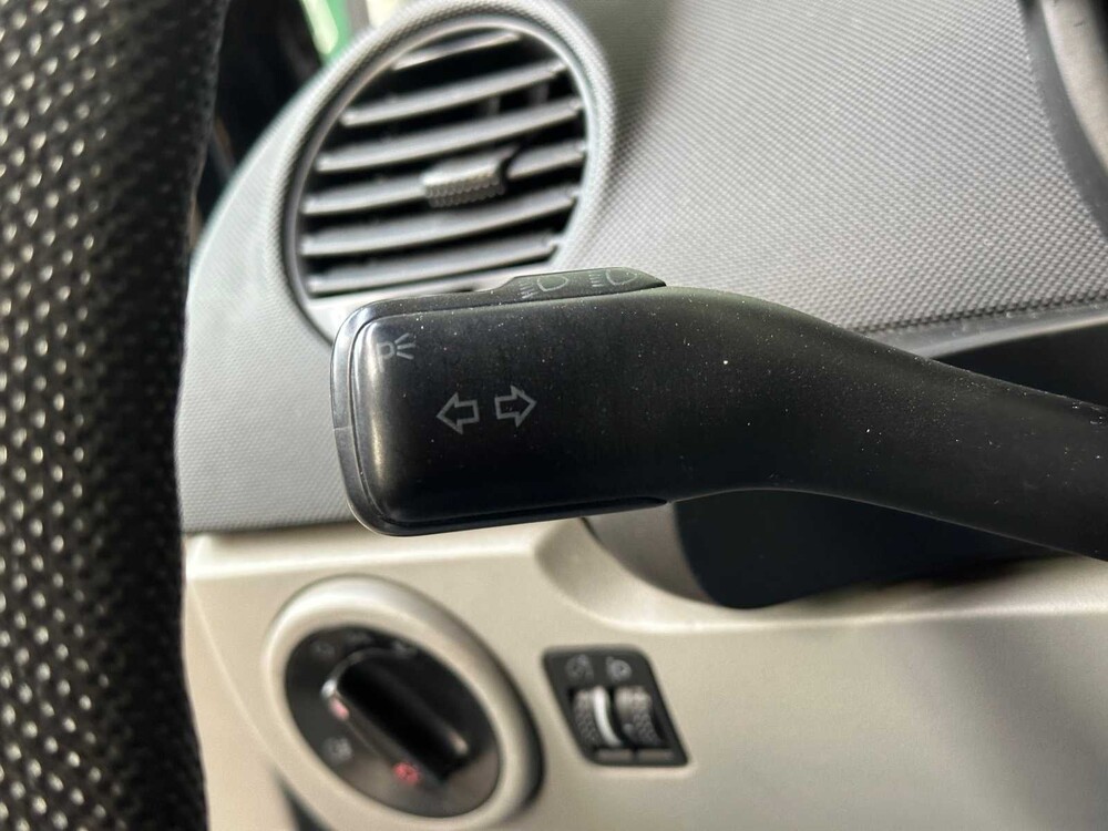 Volkswagen New Beetle Cabriolet 1.6 102hp 2003, 75-GNV-4