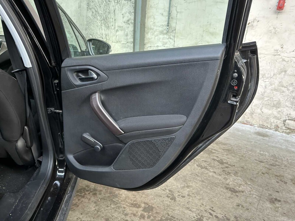 Peugeot 2008 1.2 VTi Active 82hp 2013, 6-SKS-53