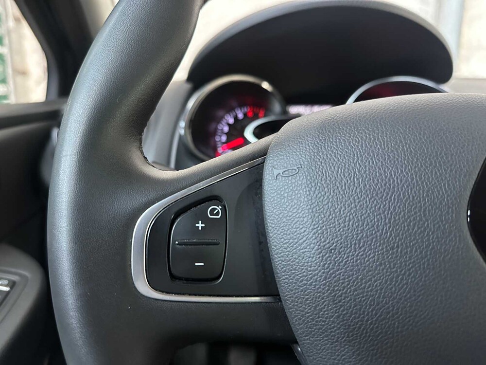 Renault Clio 0.9 TCe Limited 90hp 2019, ZH-449-T