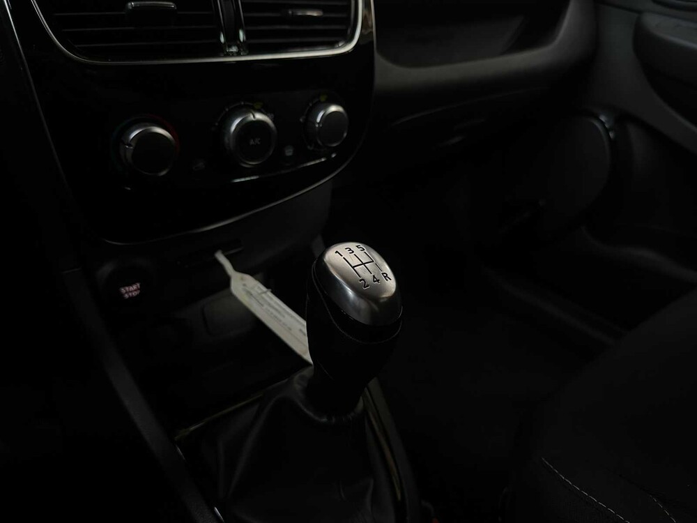 Renault Clio 0.9 TCe Limited 90hp 2019, ZH-449-T