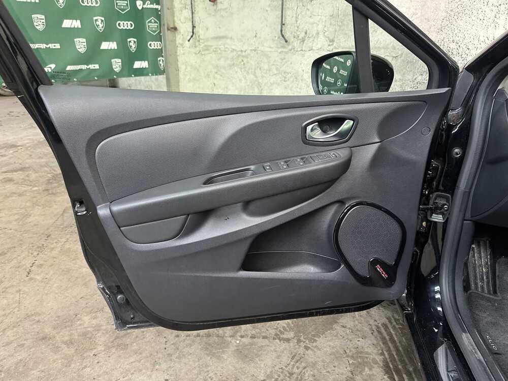 Renault Clio 0.9 TCe Limited 90hp 2019, ZH-449-T