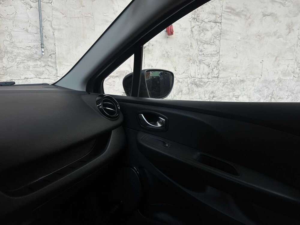 Renault Clio 0.9 TCe Limited 90hp 2019, ZH-449-T