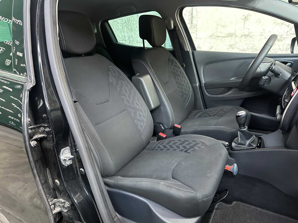 Renault Clio 0.9 TCe Limited 90hp 2019, ZH-449-T