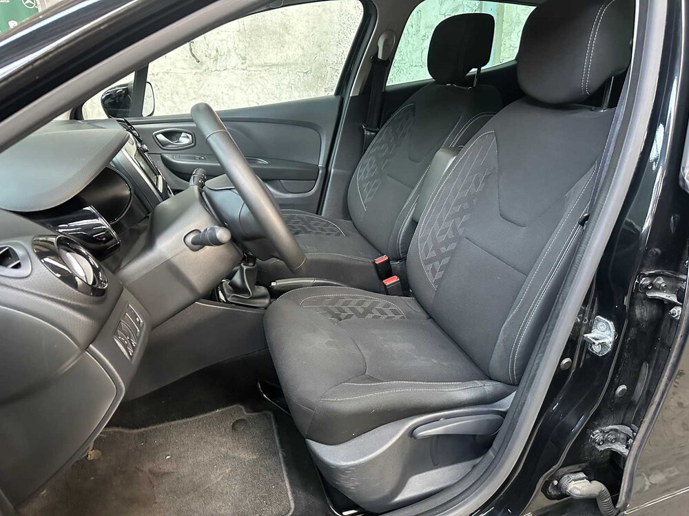 Renault Clio 0.9 TCe Limited 90hp 2019, ZH-449-T