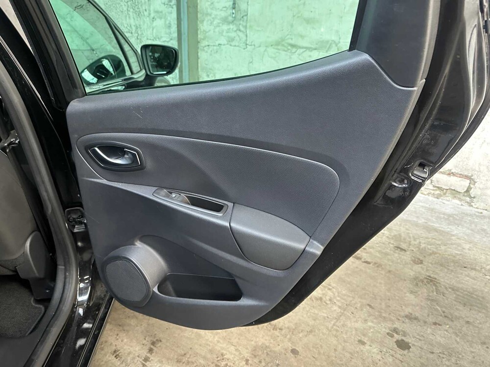 Renault Clio 0.9 TCe Limited 90hp 2019, ZH-449-T