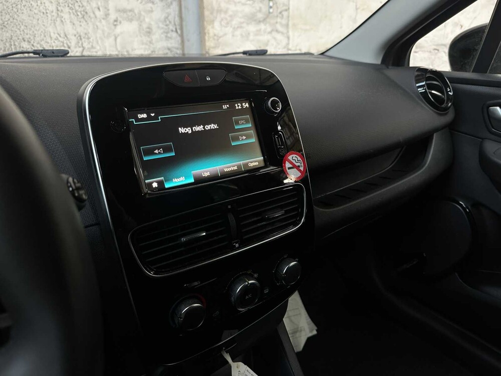 Renault Clio 0.9 TCe Limited 90hp 2019, ZH-449-T