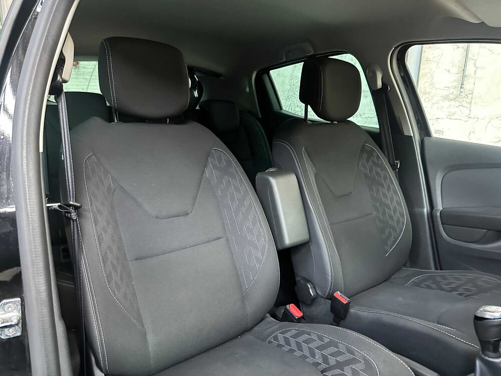 Renault Clio 0.9 TCe Limited 90hp 2019, ZH-449-T