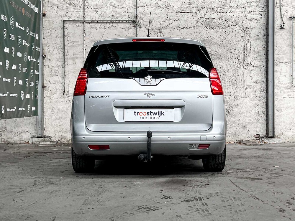 Peugeot 5008 1.6 THP GT 7p. 156hp 2010, 54-NNT-1
