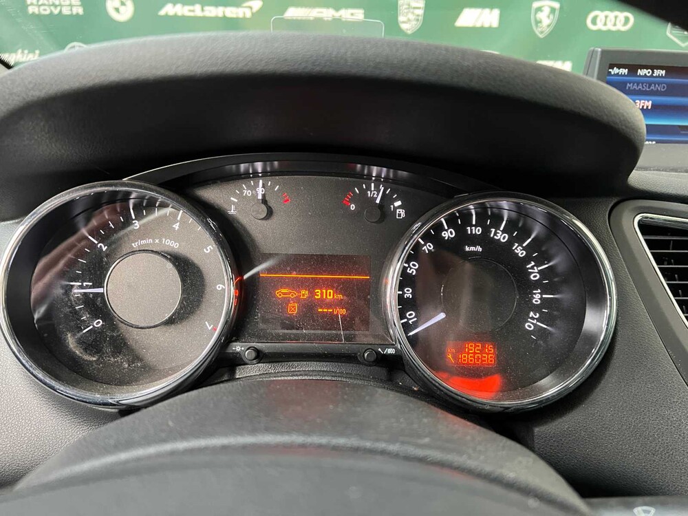 Peugeot 5008 1.6 THP GT 7p. 156hp 2010, 54-NNT-1