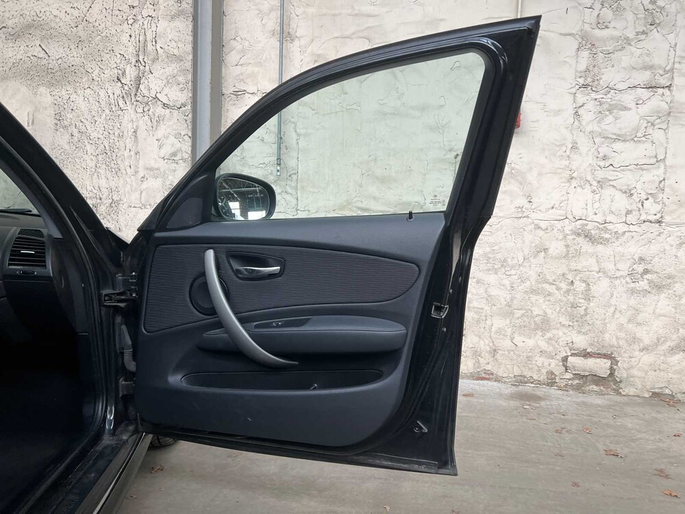 BMW 1 Series 116d 116hp 2011