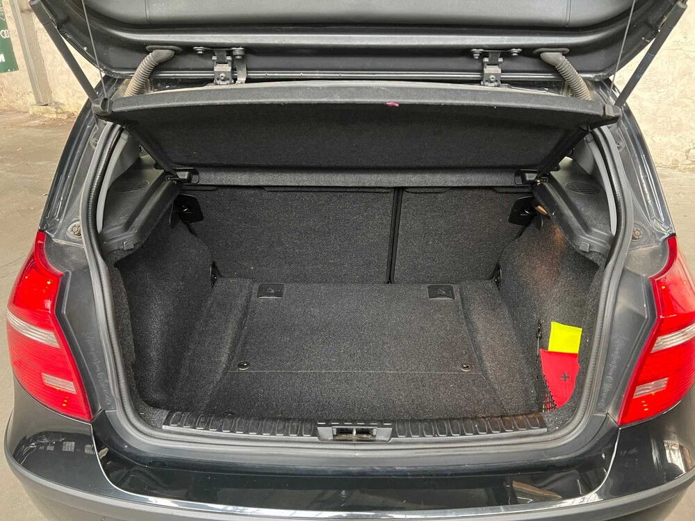 BMW 1 Series 116d 116hp 2011