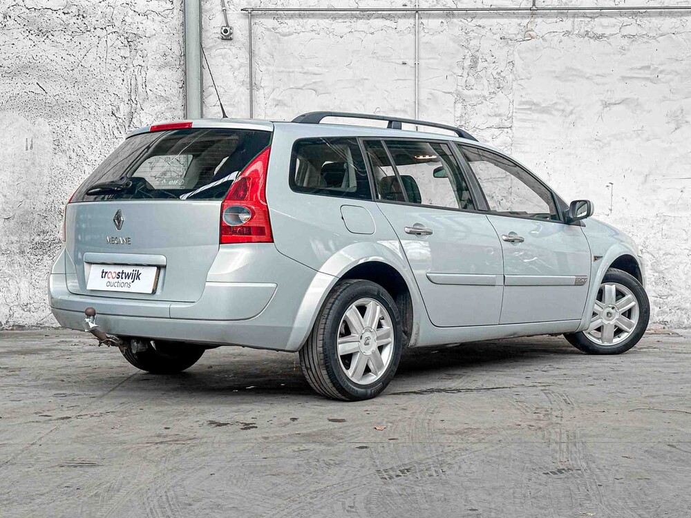 Renault Mégane Grand Tour 2.0-16V Dynam.Luxe 135pk 2005, 99-RV-ZB