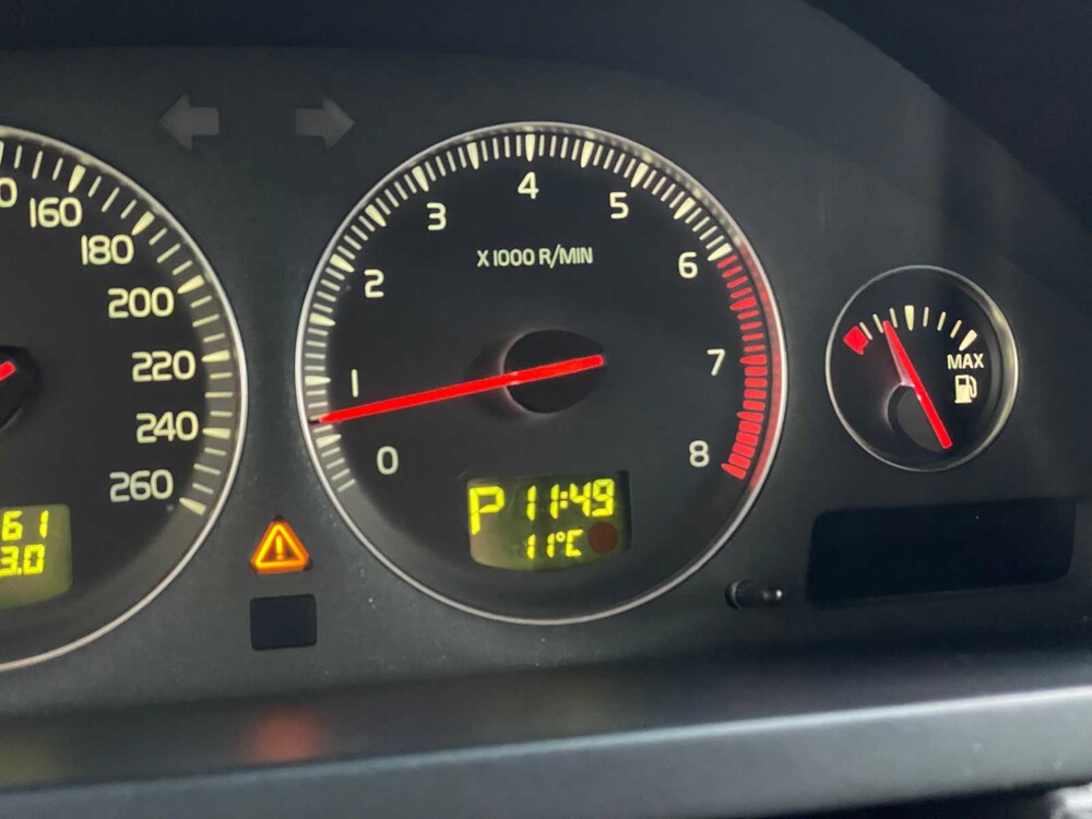 Volvo XC90 2.5 T Summum 209hp 2005, 10-PX-TH