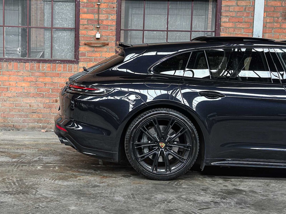 Porsche Panamera Sport Turismo 4S 2.9 V6 441PS 2018, J-376-JS
