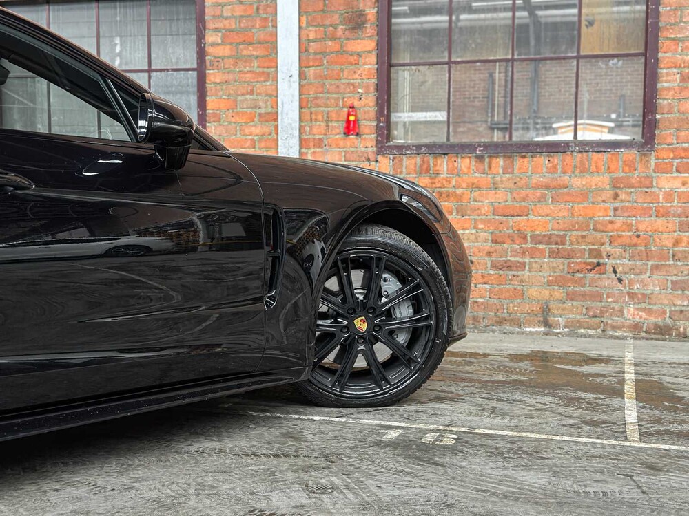 Porsche Panamera Sport Turismo 4S 2.9 V6 441PS 2018, J-376-JS
