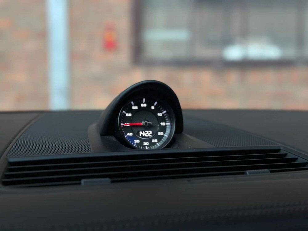 Porsche Panamera Sport Turismo 4S 2.9 V6 441PS 2018, J-376-JS