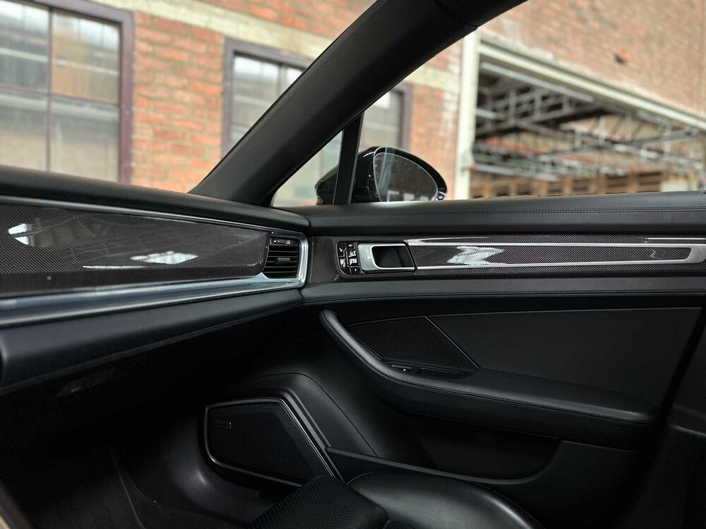 Porsche Panamera Sport Turismo 4S 2.9 V6 441PS 2018, J-376-JS