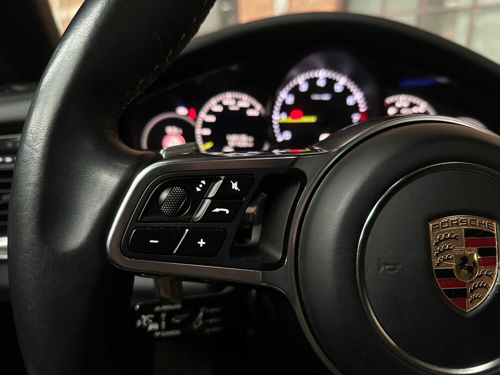 Porsche Panamera Sport Turismo 4 E-Hybrid 2.9 V6 10-Jahre Edition 462PS 2019, H-662-RX