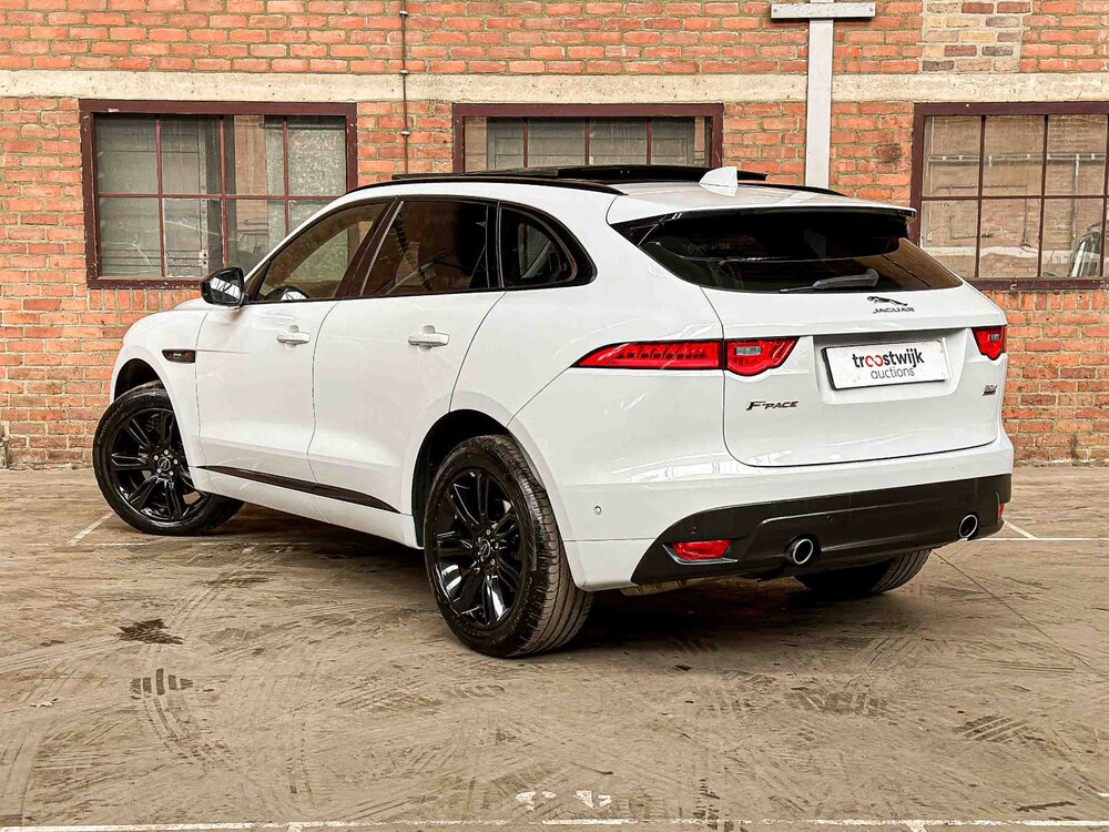 Jaguar F-PACE 3.0d First Edition AWD 300hp 2016, NJ-667-H
