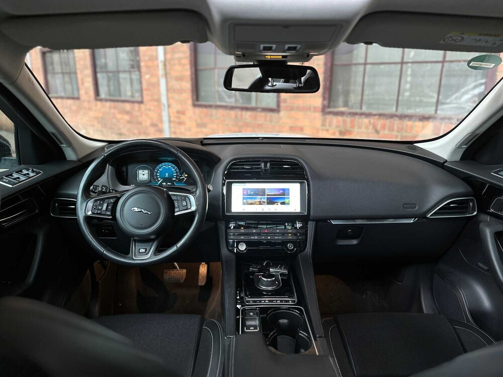 Jaguar F-PACE 3.0d First Edition AWD 300hp 2016, NJ-667-H