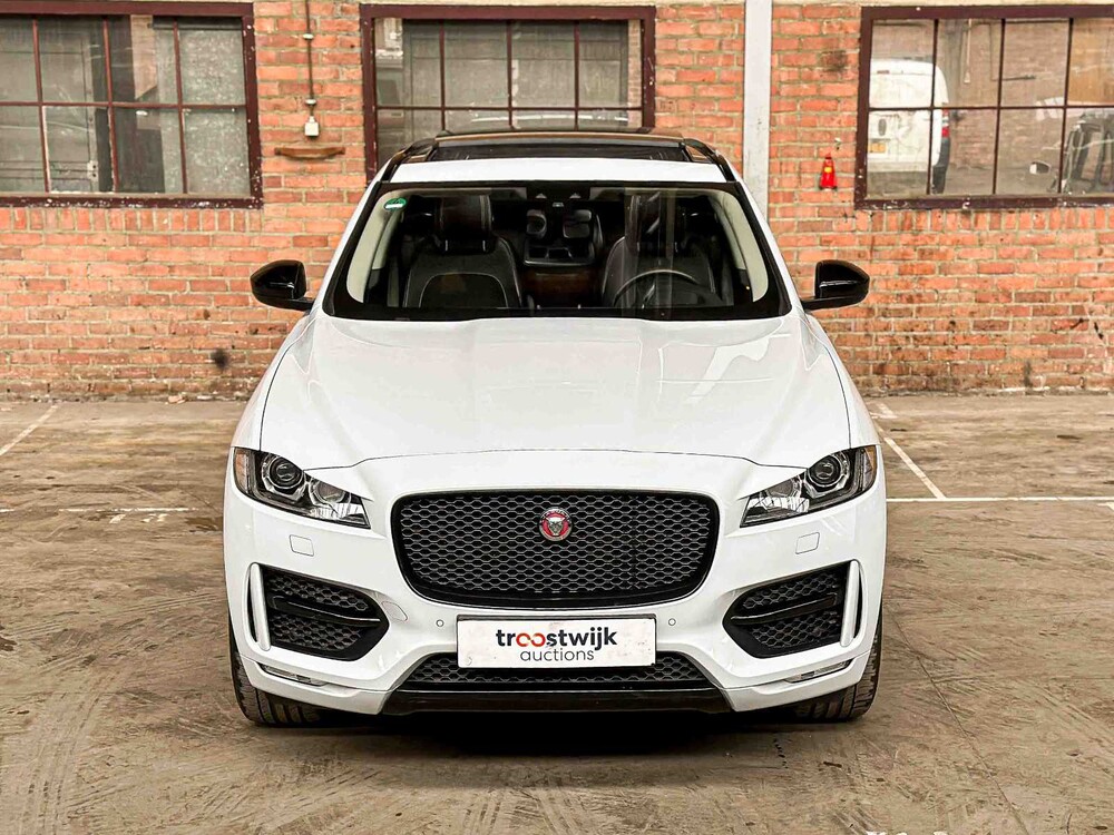 Jaguar F-PACE 3.0d First Edition AWD 300hp 2016, NJ-667-H